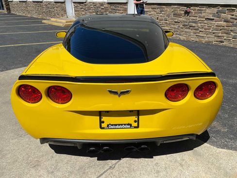 Used 2007 Chevrolet Corvette Z06 w/ Preferred Equipment Group RWD image 12