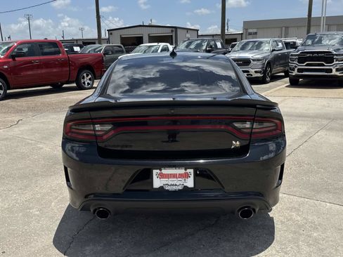 Used 2022 Dodge Charger Scat Pack RWD image 6