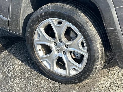 Used 2019 Jeep Renegade Limited w/ UConnect 8.4 Nav Group image 7