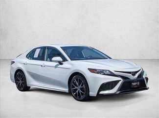 Used 2023 Toyota Camry SE FWD video 3