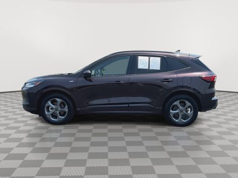 Used 2023 Ford Escape ST-Line w/ Tech Pack #1 AWD/4WD image 5