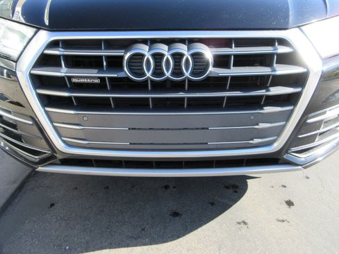 Used 2018 Audi Q5 2.0T Premium Plus w/ Premium Plus Package AWD/4WD image 16
