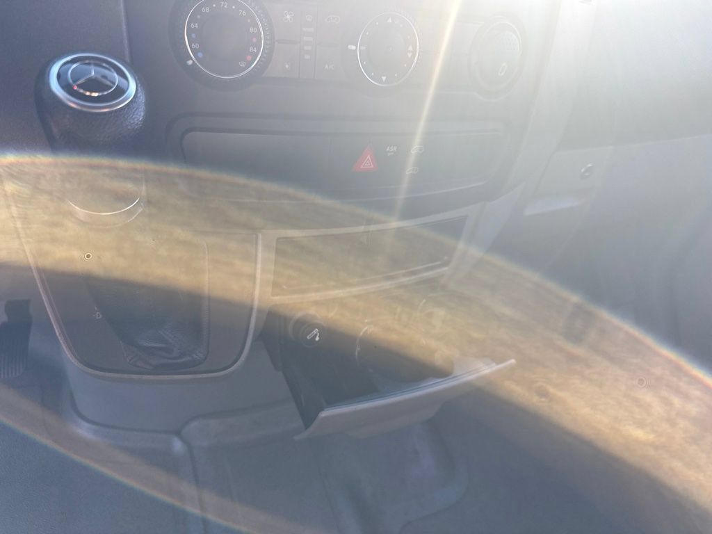 Used 2016 Mercedes-Benz Sprinter 2500 image 17