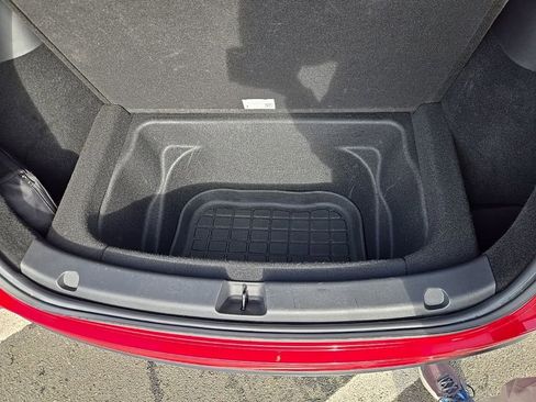 Used 2021 Tesla Model Y Long Range image 46