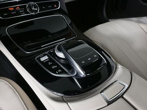 Used 2017 Mercedes-Benz E 300 4MATIC image 15