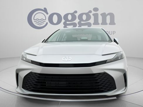 Used 2026 Toyota Camry LE w/ Convenience Package FWD image 29