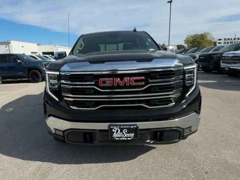 New 2026 GMC Sierra 1500 SLT w/ SLT Premium Package image 3