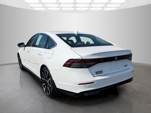 Used 2025 Honda Accord Touring image 4