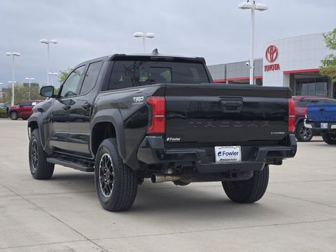 Used 2025 Toyota Tacoma TRD Off-Road w/ TRD Off Road Upgrade Package AWD/4WD image 5