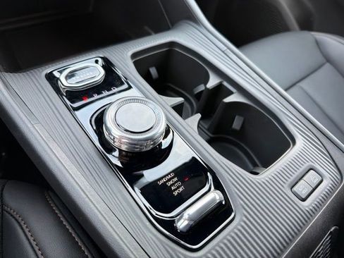 New 2026 Jeep Cherokee Limited AWD/4WD image 18