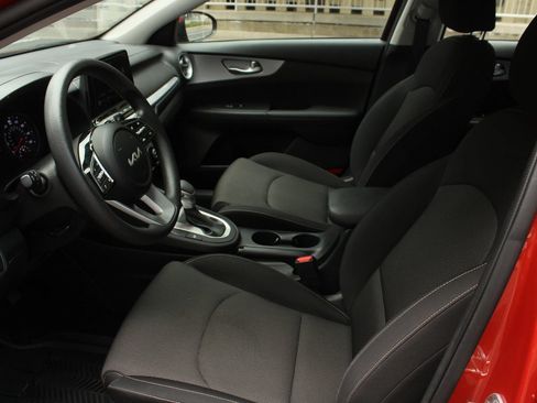 Used 2024 Kia Forte LXS FWD image 14
