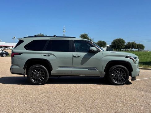 Used 2026 Toyota Sequoia Platinum AWD/4WD image 4