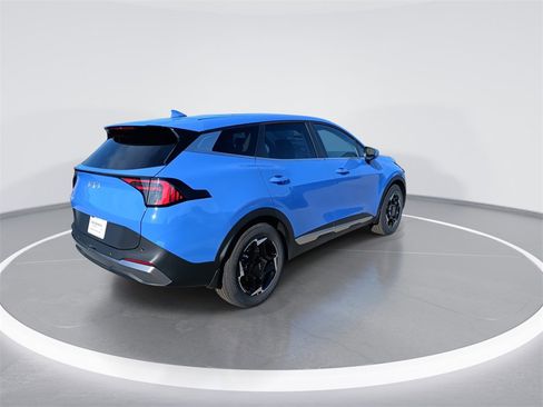 New 2026 Kia Sportage EX image 8