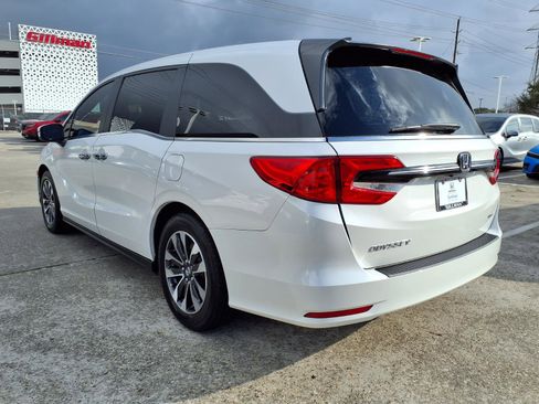 Certified 2023 Honda Odyssey EX-L image 3