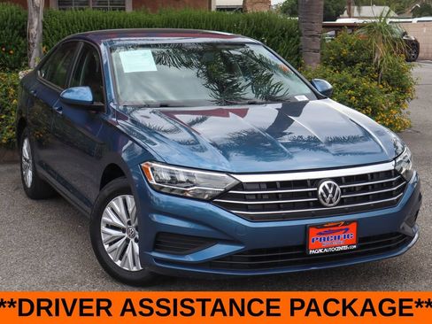 Used 2020 Volkswagen Jetta S w/ Driver Assistance Package FWD image 2