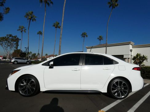 Used 2020 Toyota Corolla XSE image 14