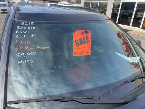 Used 2018 Ford Explorer 4WD image 3