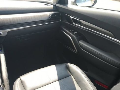 Used 2023 Kia Telluride EX AWD/4WD image 16