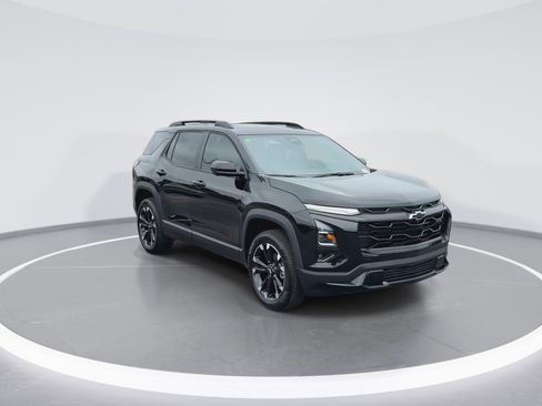 New 2026 Chevrolet Equinox RS w/ Convenience Package III FWD image 2