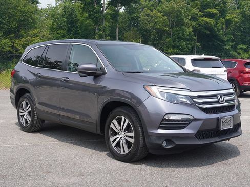Used 2017 Honda Pilot EX-L image 2