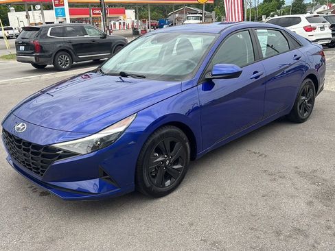 Used 2021 Hyundai Elantra SEL FWD image 4