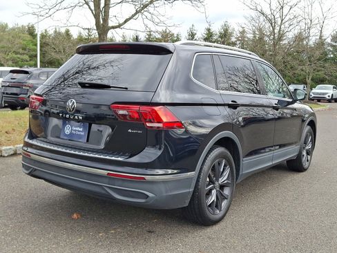 Certified 2022 Volkswagen Tiguan SE image 6