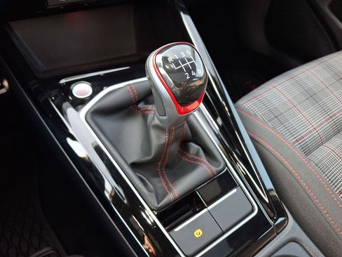 Used 2024 Volkswagen GTI SE image 17