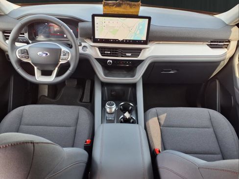 New 2026 Ford Explorer Active RWD image 16