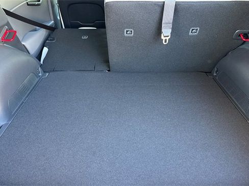 New 2025 Kia Niro EX image 18