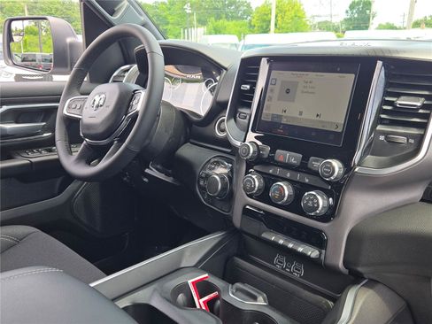 Used 2025 RAM 1500 Big Horn AWD/4WD image 6