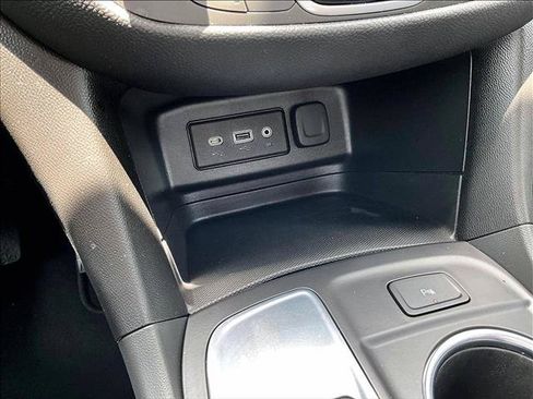 Used 2023 Chevrolet Equinox LT FWD image 26