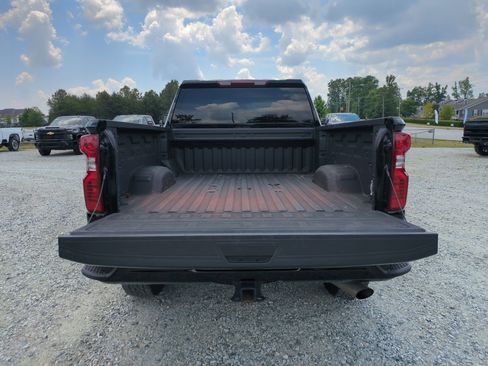 Used 2024 Chevrolet Silverado 2500 Custom w/ Custom Value Package AWD/4WD image 29