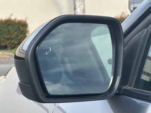 Used 2023 Ford Explorer Limited image 52