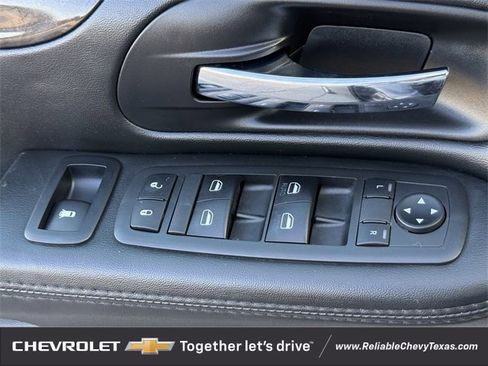 Used 2018 Dodge Grand Caravan SE w/ UConnect Hands-Free Group image 22