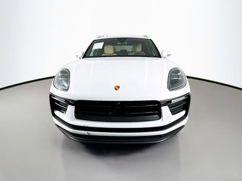 Certified 2023 Porsche Macan AWD/4WD image 6