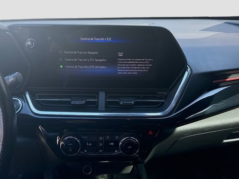 Used 2024 Chevrolet Trax RS w/ Driver Confidence Package image 12