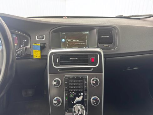 Used 2015 Volvo S60 T5 Premier FWD image 18