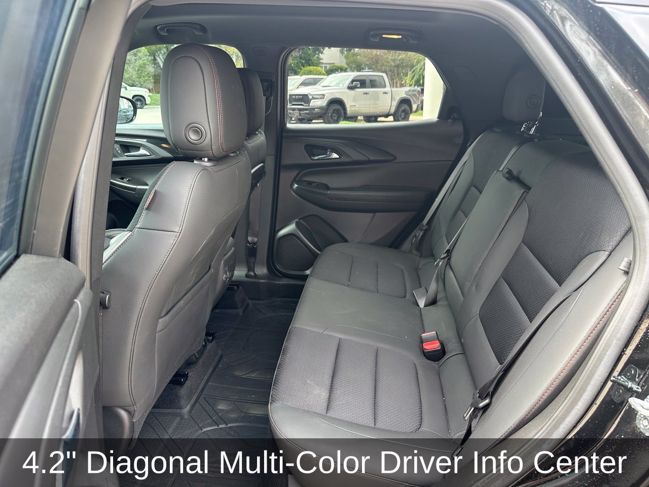 Used 2023 Chevrolet TrailBlazer RS w/ Sun and Liftgate Package FWD image 23