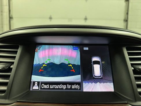 Used 2019 Nissan Pathfinder Platinum AWD/4WD image 31