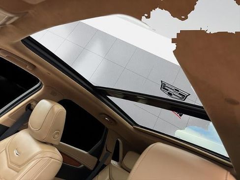 Used 2018 Cadillac XT5 Platinum w/ Driver Assist Package AWD/4WD image 36