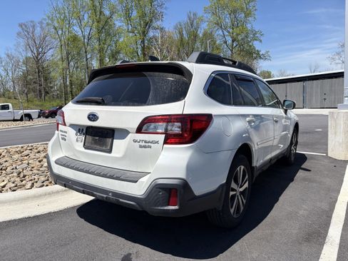 Used 2019 Subaru Outback 3.6R Limited image 6