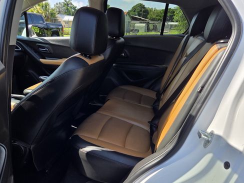 Used 2018 Chevrolet Trax Premier FWD image 10