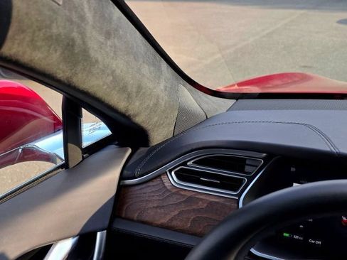 Used 2017 Tesla Model S 60 RWD image 18