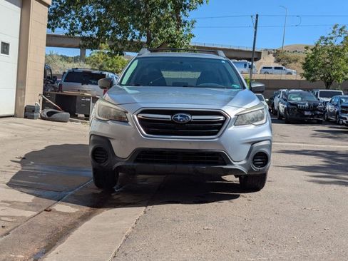 Used 2018 Subaru Outback 2.5i AWD/4WD image 2