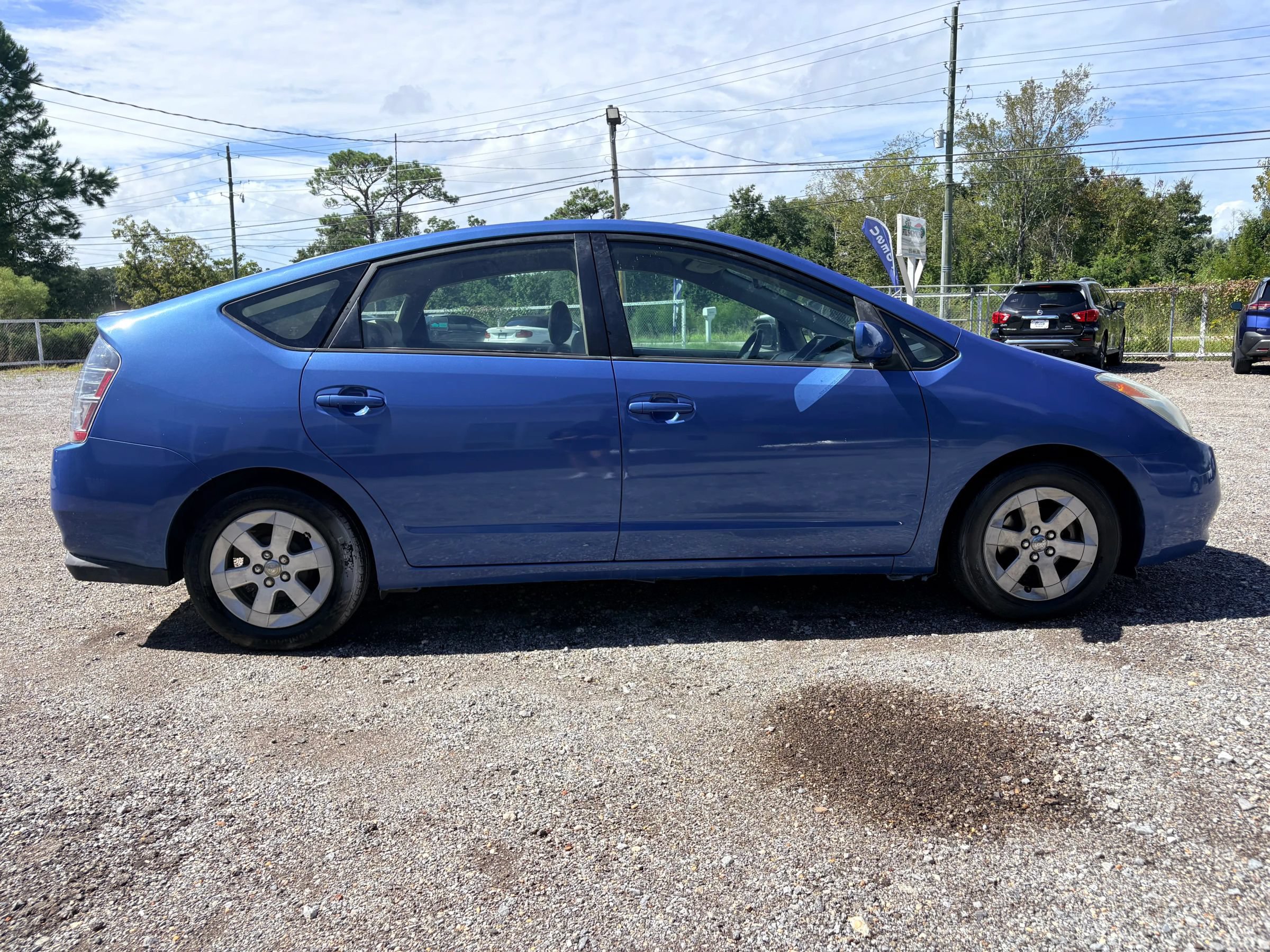 Used 2005 Toyota Prius w/ Pkg 1 FWD image 6