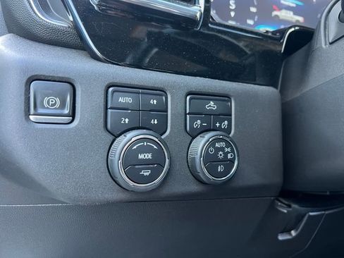 Used 2023 Chevrolet Silverado 1500 LT Trail Boss image 28