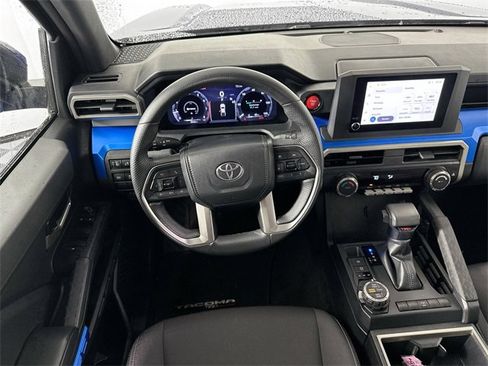 Used 2024 Toyota Tacoma TRD Off-Road image 10