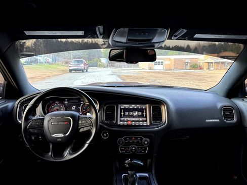 Used 2018 Dodge Charger R/T Scat Pack w/ Beats Audio Group image 15