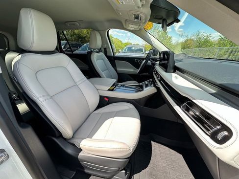 New 2026 Lincoln Aviator AWD image 22