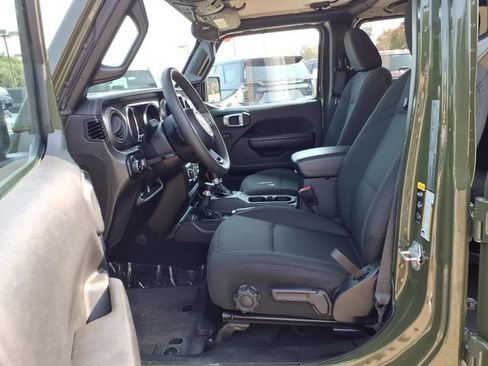 Used 2023 Jeep Wrangler Unlimited Sport AWD/4WD image 13
